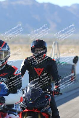 media/Dec-01-2025-Moto Forza (Mon) [[2daa91e15f]]/4-Around the Pits/